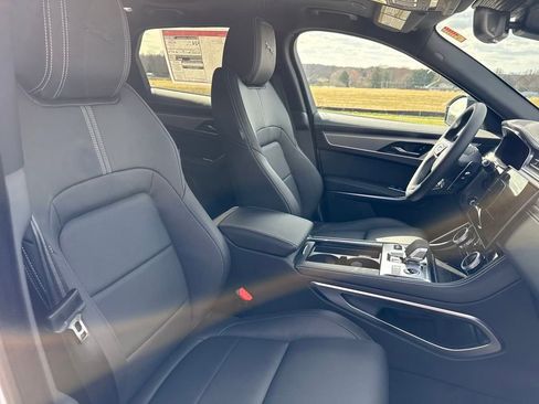 New 2026 Jaguar F-PACE R-Dynamic S image 16