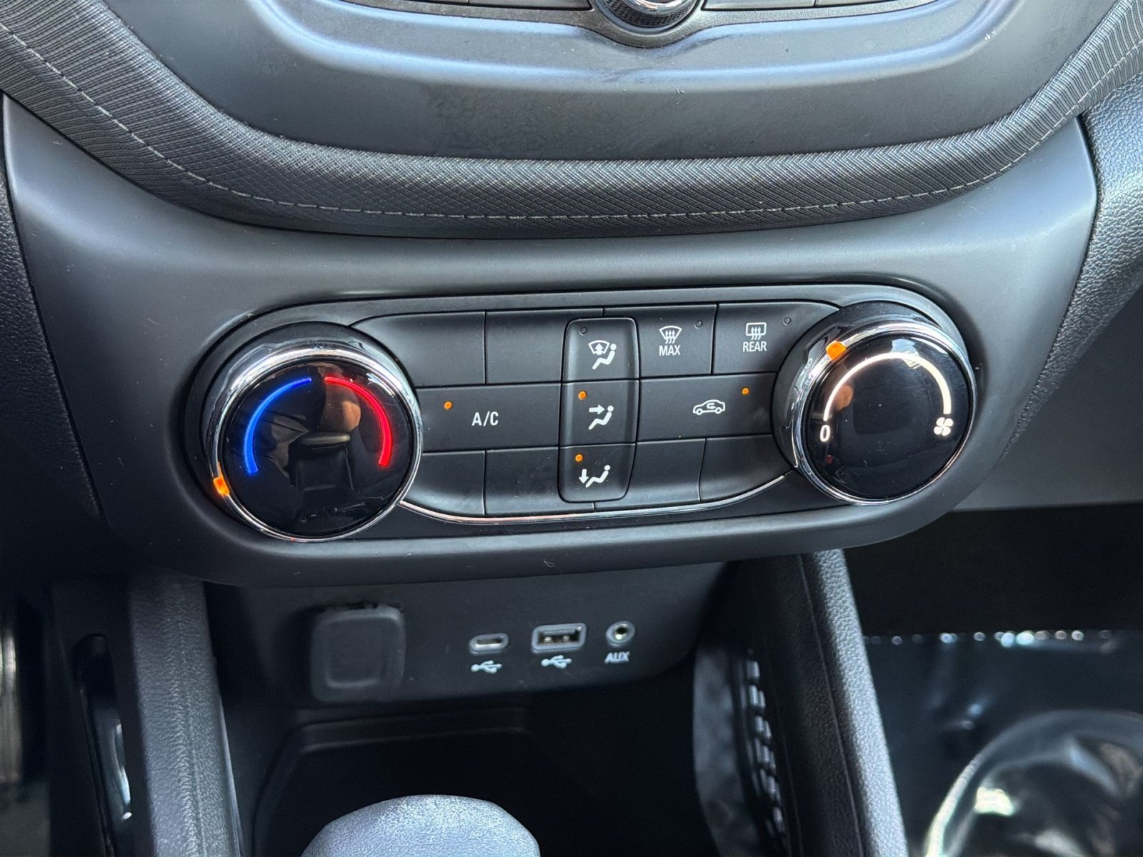 Used 2021 Chevrolet TrailBlazer LS FWD image 21