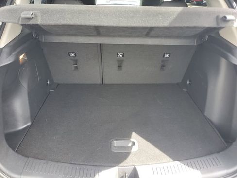 Certified 2024 Buick Encore GX Preferred w/ Comfort Package FWD image 7