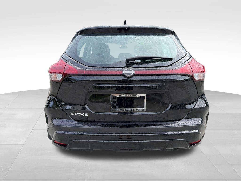 Used 2025 Nissan Kicks Play S FWD image 7