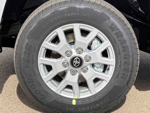 New 2025 Toyota Tacoma SR5 image 32