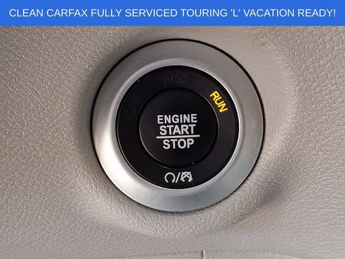 Used 2023 Chrysler Pacifica Touring-L FWD image 24