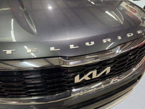 Used 2022 Kia Telluride LX AWD/4WD image 13