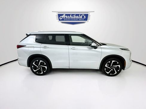 Used 2022 Mitsubishi Outlander SEL AWD/4WD image 9