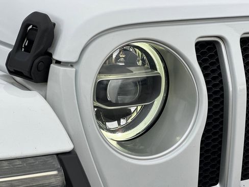 Used 2019 Jeep Wrangler Unlimited Sahara w/ Safety Group image 9