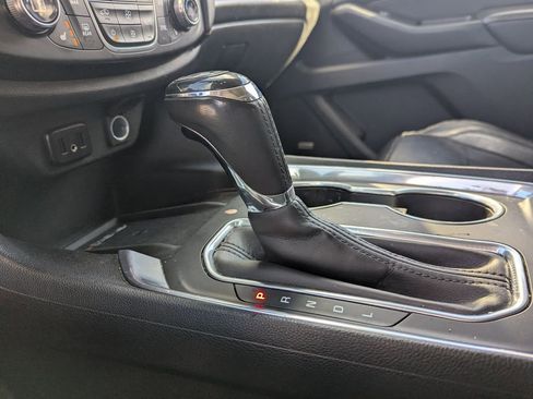 Used 2019 Chevrolet Traverse Premier w/ LPO, Floor Liner Package AWD/4WD image 17