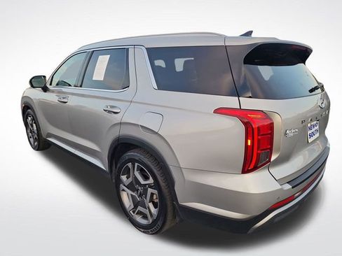 Used 2023 Hyundai Palisade SEL image 3