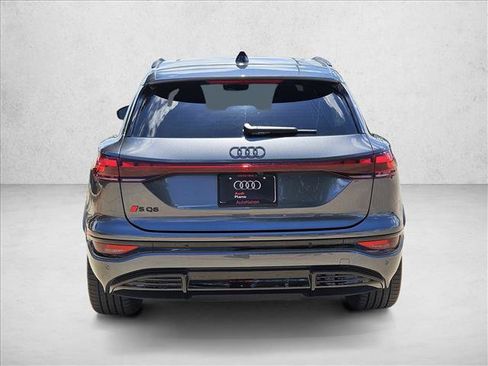 Certified 2025 Audi SQ6 e-tron Premium Plus w/ Premium Plus AWD/4WD image 6