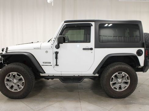 Used 2014 Jeep Wrangler Sport AWD/4WD image 6