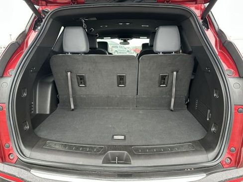 Used 2023 Buick Enclave Essence w/ Sport Touring Edition image 27