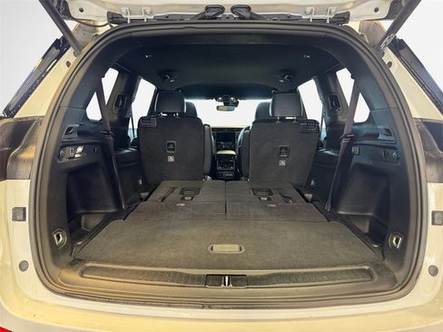 Used 2023 Jeep Grand Cherokee L Laredo image 25