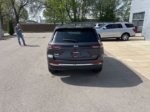 New 2026 Jeep Grand Cherokee Laredo X AWD/4WD image 4