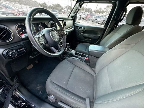 Used 2022 Jeep Wrangler Unlimited Sport S image 27