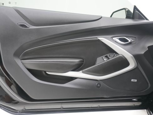 Used 2023 Chevrolet Camaro LT w/ Technology Package RWD image 15
