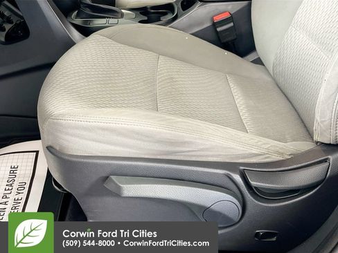 Used 2016 Hyundai Santa Fe Sport AWD/4WD image 21