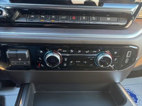 New 2026 GMC Sierra 1500 SLT w/ SLT Premium Plus Package image 23