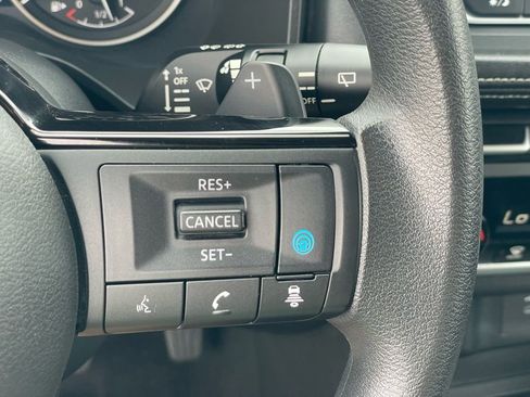 Certified 2023 Nissan Rogue SV image 17