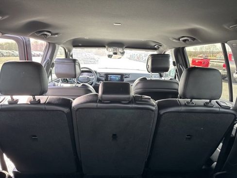 Used 2024 Jeep Wagoneer L Series III w/ Flexible Seating Group image 10