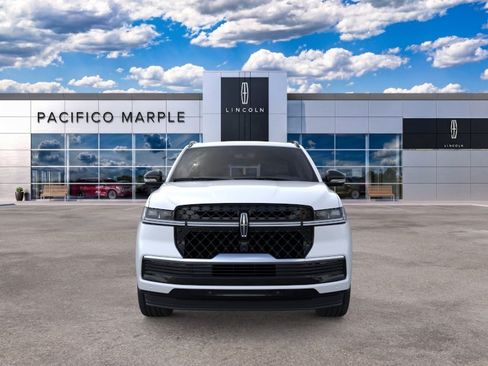 New 2026 Lincoln Navigator Reserve w/ Jet Appearance Package AWD/4WD image 6
