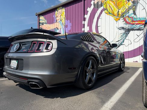 Used 2013 Ford Mustang GT RWD image 4