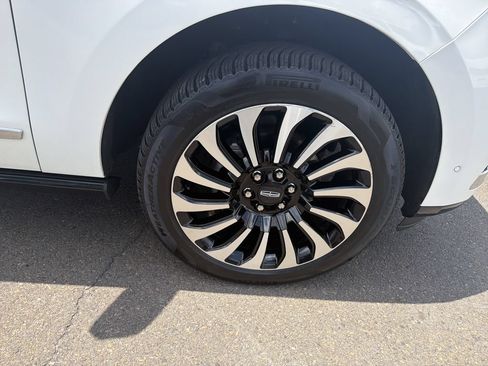 Certified 2024 Lincoln Navigator L Black Label AWD/4WD image 34