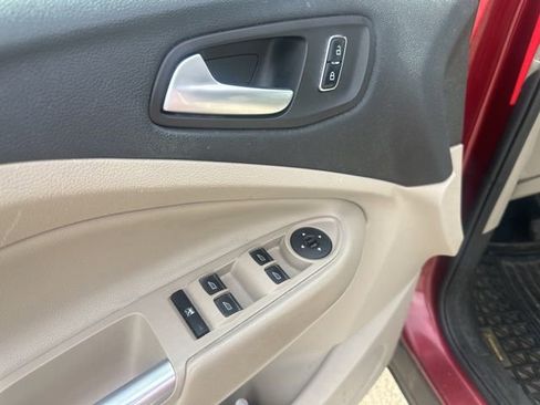 Used 2014 Ford Escape SE image 23