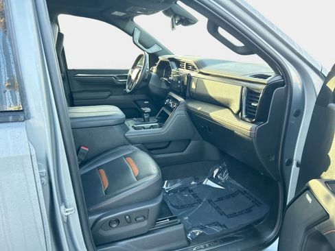 Used 2023 GMC Sierra 1500 AT4 w/ AT4 Preferred Package AWD/4WD image 14