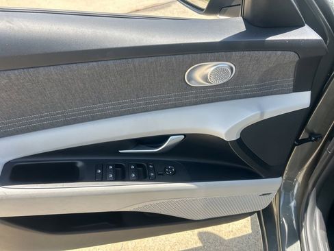 Certified 2026 Hyundai Elantra Limited FWD image 12