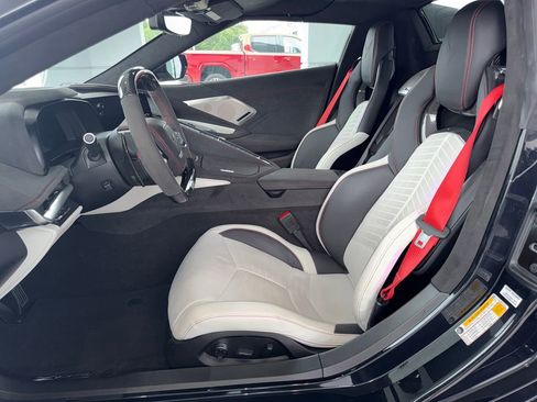 Used 2023 Chevrolet Corvette Z06 RWD image 11