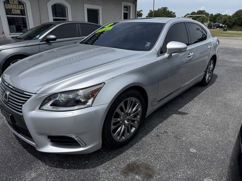 Used 2013 Lexus LS 460 AWD w/ Comfort Pkg image 3