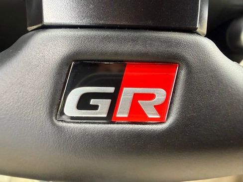 Used 2025 Toyota GR86 Premium w/ ALL Weather Mat Package (TMS) RWD image 17