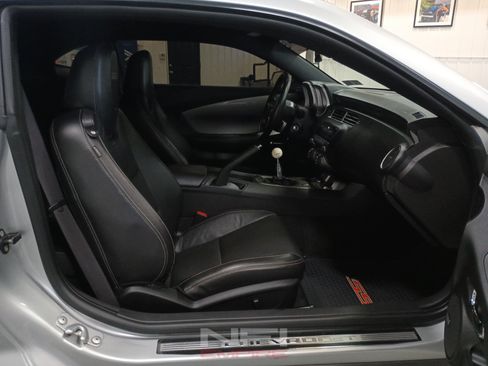 Used 2010 Chevrolet Camaro SS w/ LPO, Ground Effects Package RWD image 40