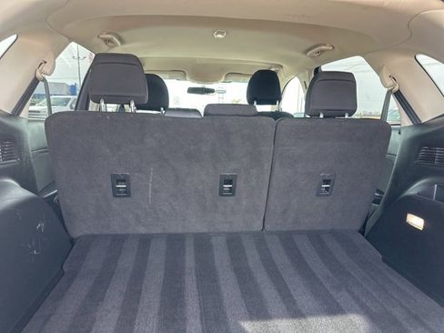 Used 2018 Ford Edge SE image 4