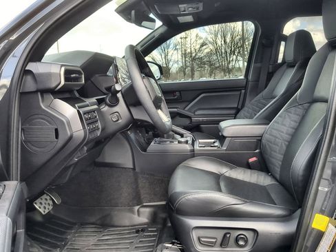 Used 2025 Toyota 4Runner TRD Sport Premium image 18