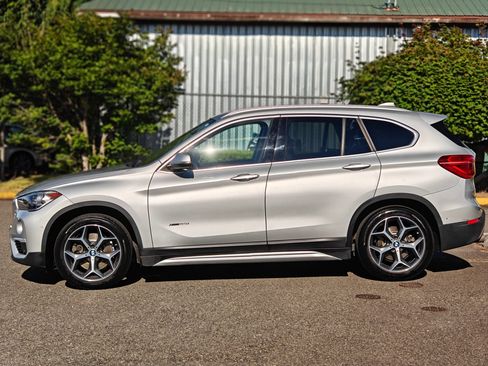 Used 2017 BMW X1 xDrive28i AWD/4WD image 7