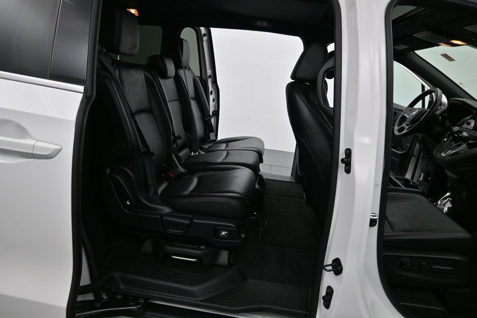 Used 2024 Honda Odyssey Sport image 16