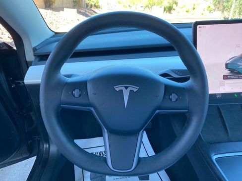 Used 2023 Tesla Model 3 Standard Range image 54