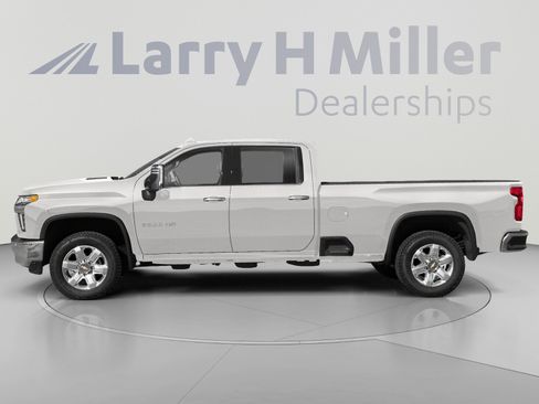 Used 2020 Chevrolet Silverado 3500 LTZ w/ LTZ Premium Package AWD/4WD image 3