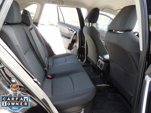 Used 2024 Toyota RAV4 AWD Hybrid image 31