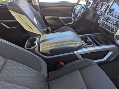 Certified 2021 Nissan Titan SV w/ SV Convenience Package image 12