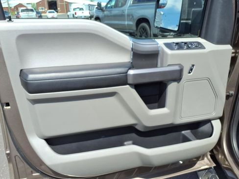 Used 2019 Ford F150 XLT w/ Equipment Group 302A Luxury image 11