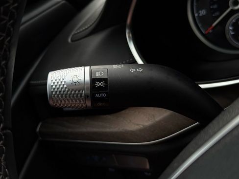 Used 2024 Genesis G80 image 39