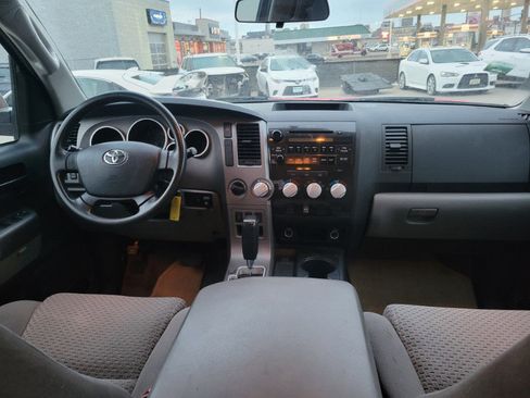 Used 2011 Toyota Tundra 4x4 CrewMax image 20