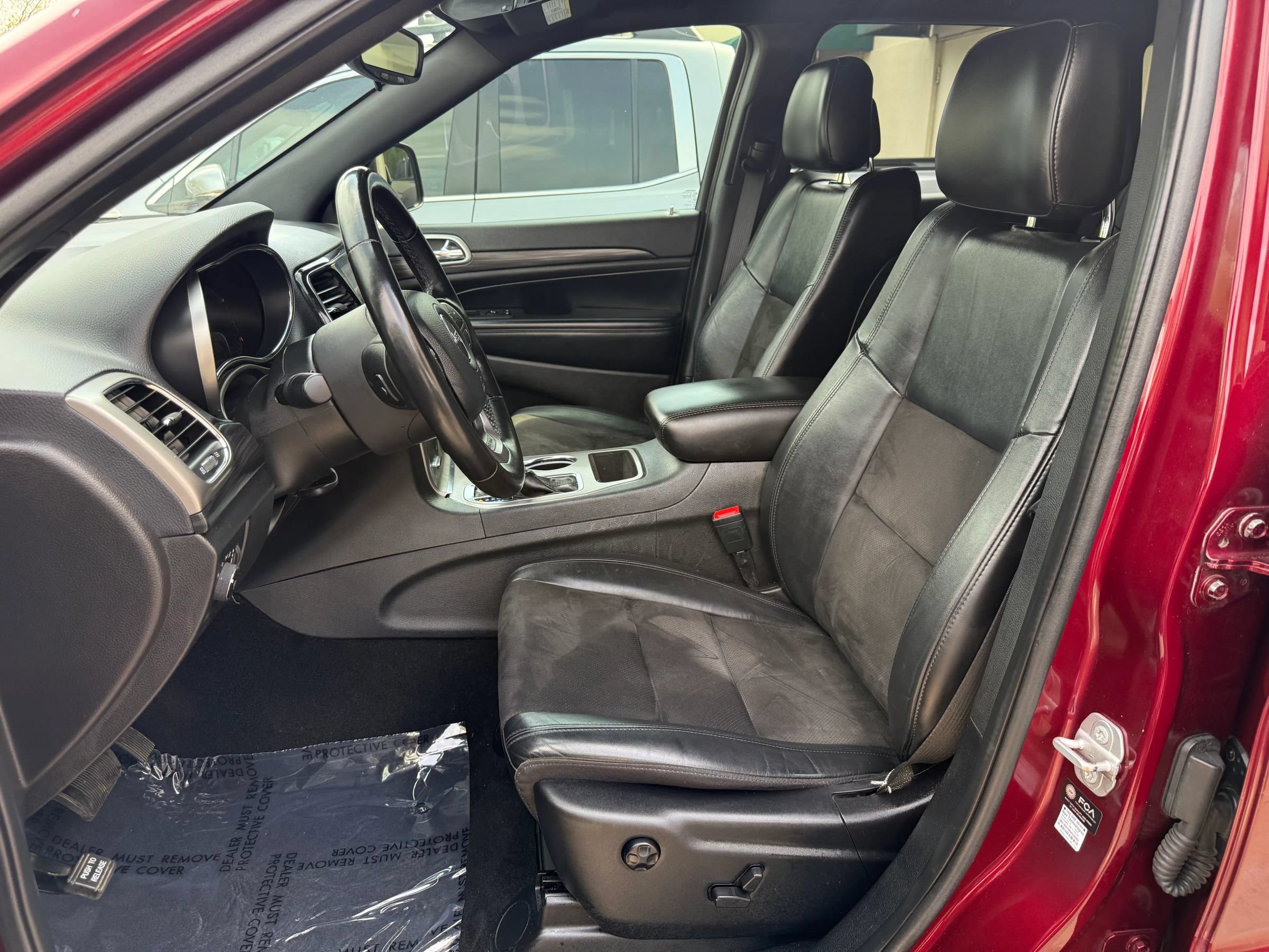 Used 2021 Jeep Grand Cherokee Laredo X AWD/4WD image 11