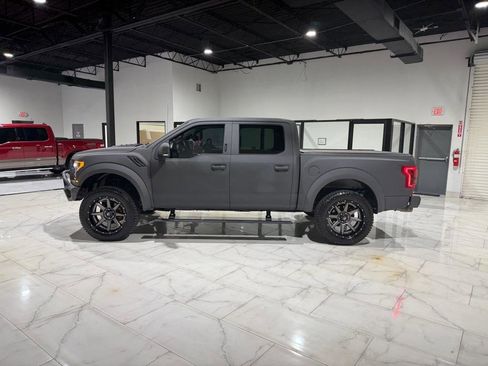 Used 2018 Ford F150 Raptor w/ Equipment Group 802A Luxury image 9