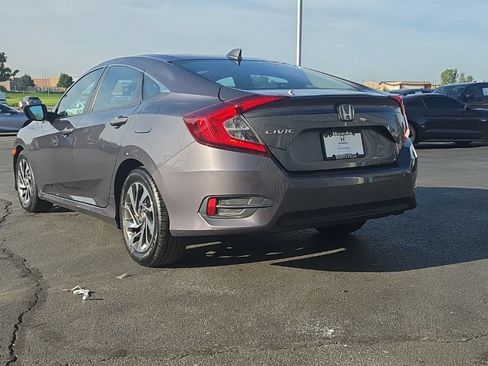 Certified 2018 Honda Civic EX image 4
