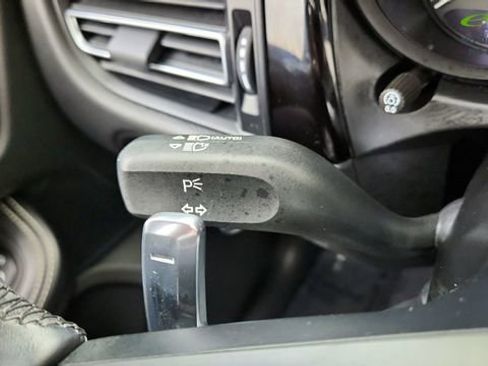 Used 2024 Porsche Macan AWD/4WD image 40