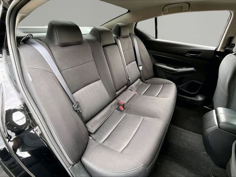 Used 2024 Nissan Altima 2.5 SV image 19