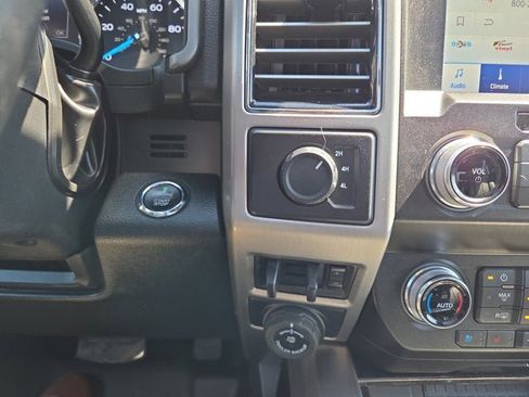 Used 2021 Ford F450 Platinum w/ FX4 Off-Road Package AWD/4WD image 19