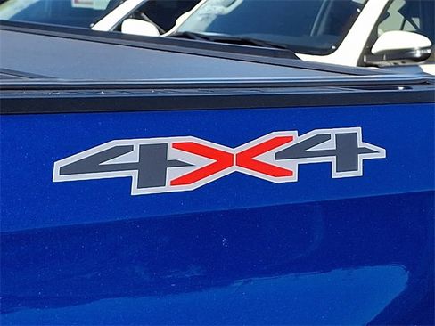 Used 2024 Chevrolet Silverado 1500 Custom image 32